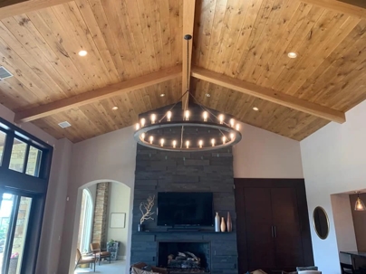Living room with a Chandelier